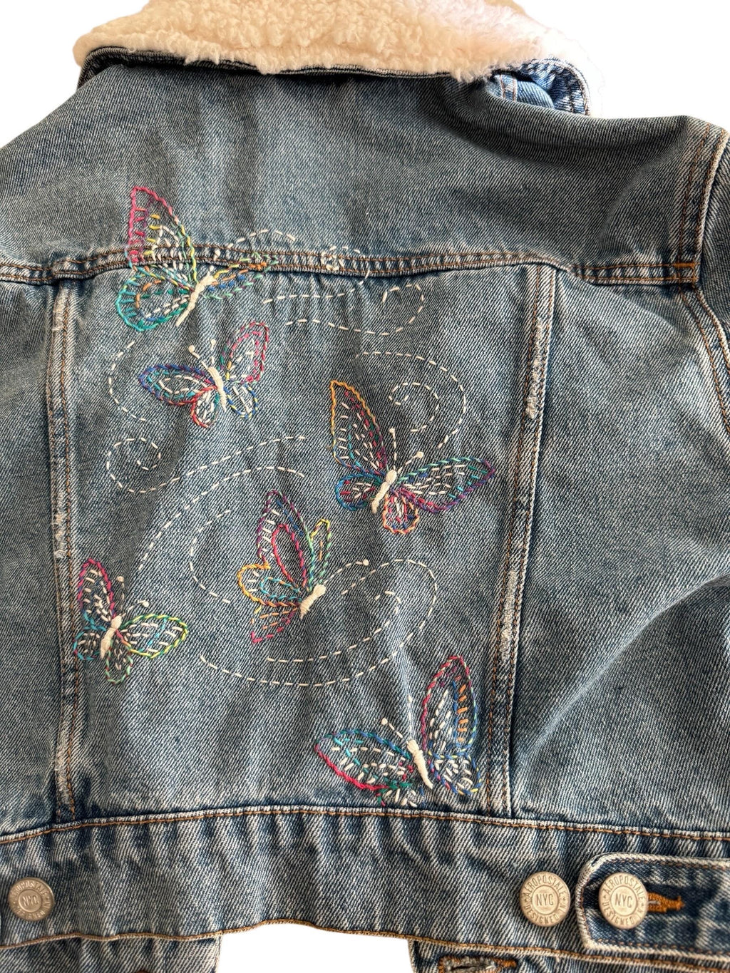 Cropped butterfly Hand-Embroidered Denim Jacket with Sherpa Collar – Small